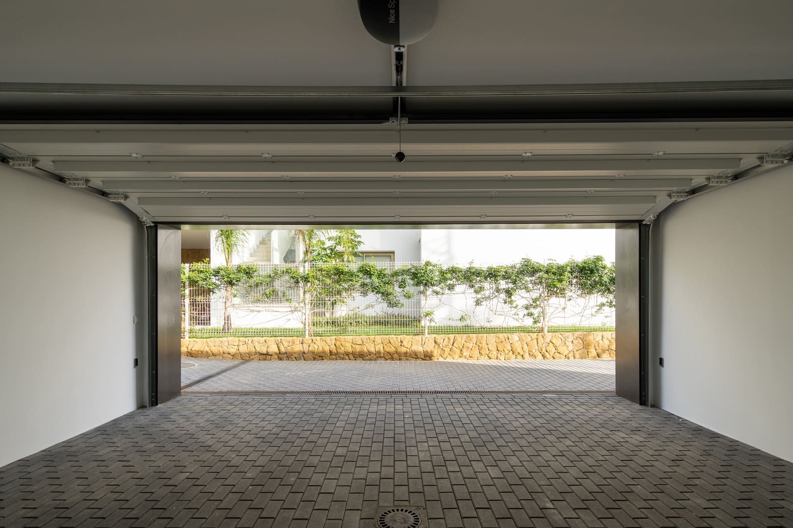 4 Zimmer Villa zu verkaufen in El Chaparral mit Pool Garage - 1.675.000 € (Ref: 10017295)