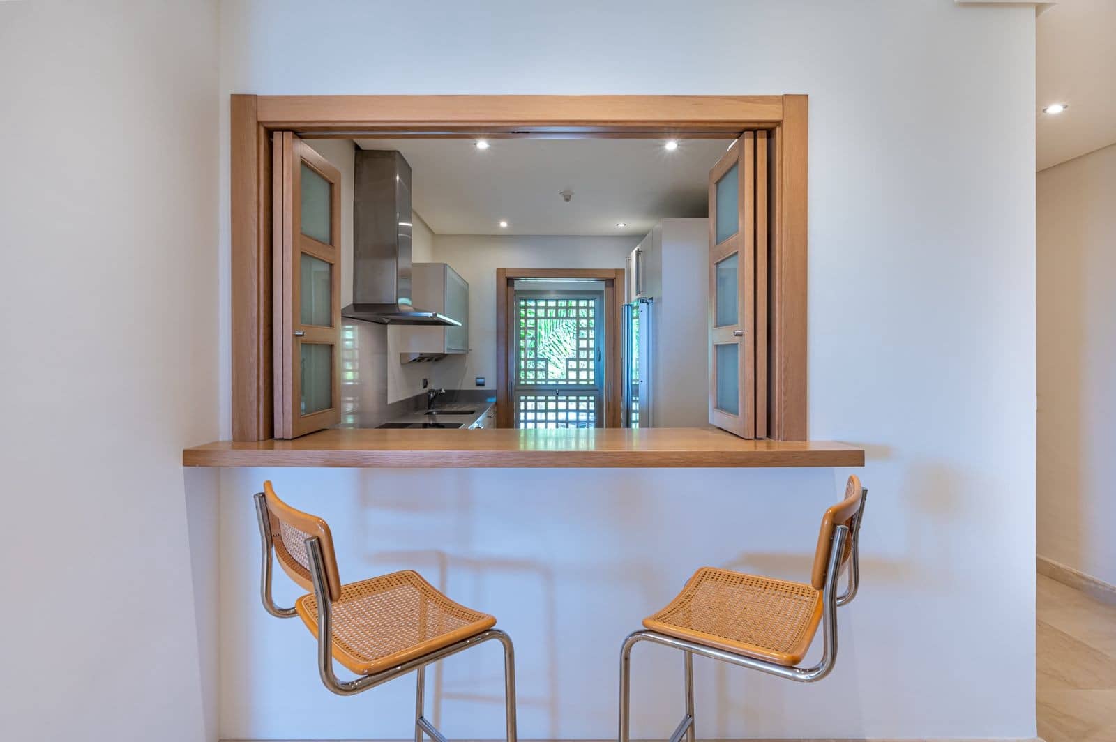 2 bedroom Penthouse for sale in Marbella with pool garage - € 1,895,000 (Ref: 10017301)