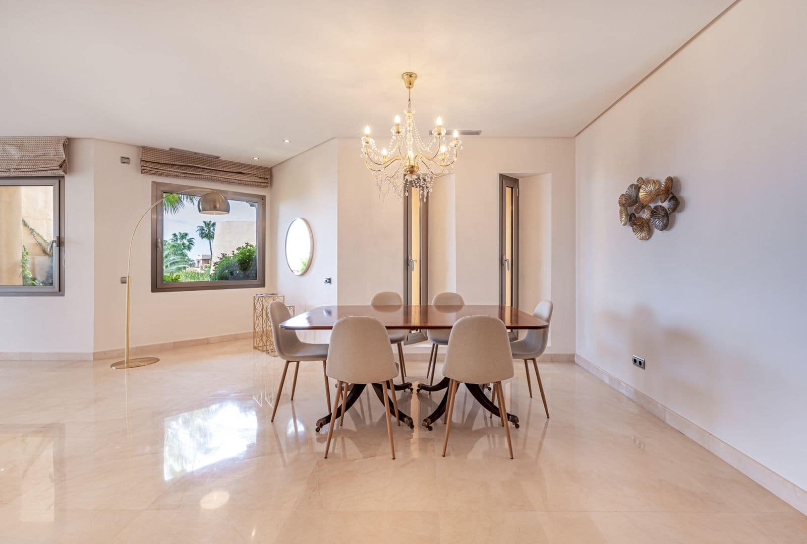 2 bedroom Penthouse for sale in Marbella with pool garage - € 1,895,000 (Ref: 10017301)