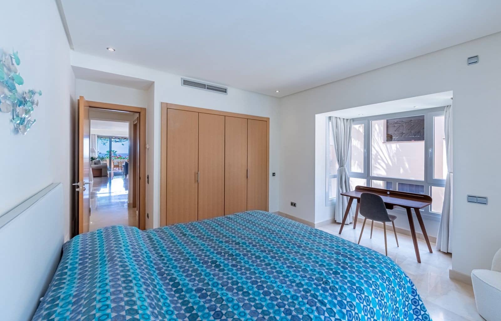 2 bedroom Penthouse for sale in Marbella with pool garage - € 1,895,000 (Ref: 10017301)