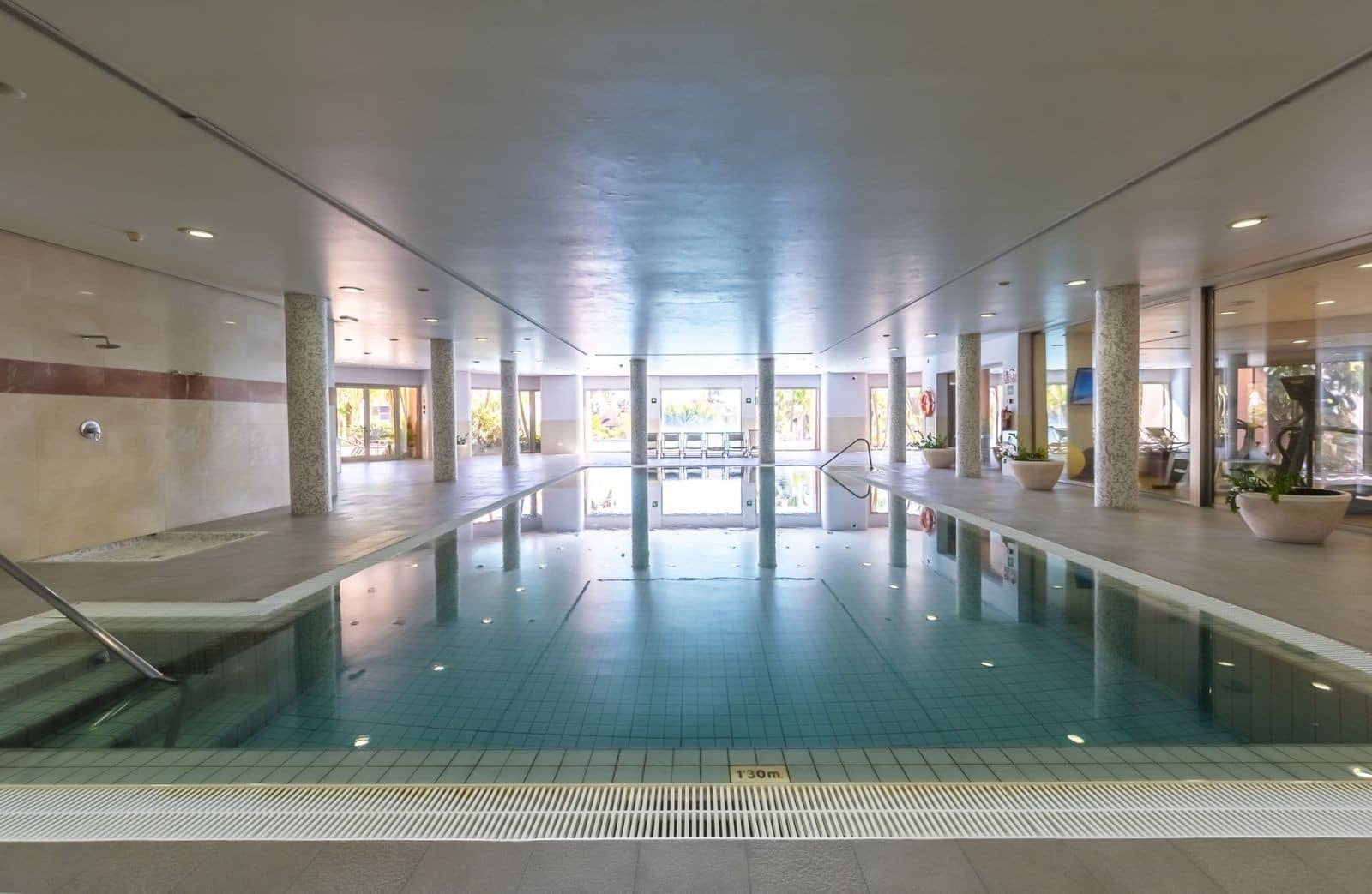 2 bedroom Penthouse for sale in Marbella with pool garage - € 1,895,000 (Ref: 10017301)