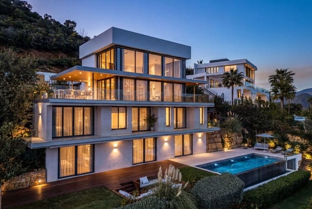 6 soverom Villa til salgs i Marbella - € 3 550 000 (Ref: 10017303)