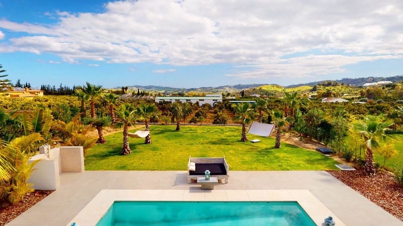 Chalet de 4 habitaciones en Mijas Costa en venta con piscina garaje - 1.850.000 € (Ref: 10020417)