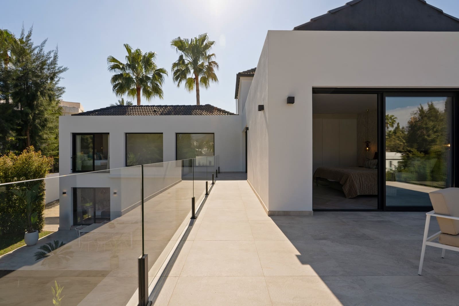 4 bedroom Villa for sale in Nueva Andalucia with pool garage - € 3,250,000 (Ref: 10022207)