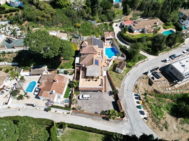 5 bedroom Villa for sale in Campo Mijas, Mijas with pool garage - € 1,499,000 (Ref: 10022219)