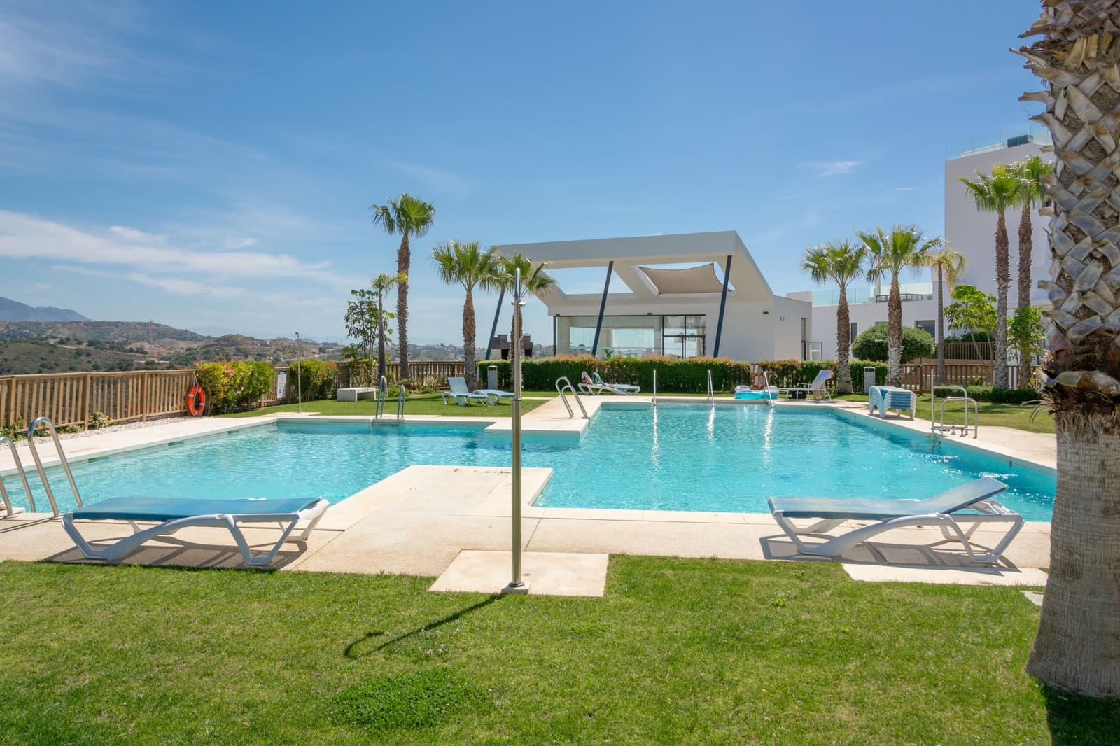 3 quarto Apartamento para venda em La Cala de Mijas com piscina garagem - 695 000 € (Ref: 10022220)