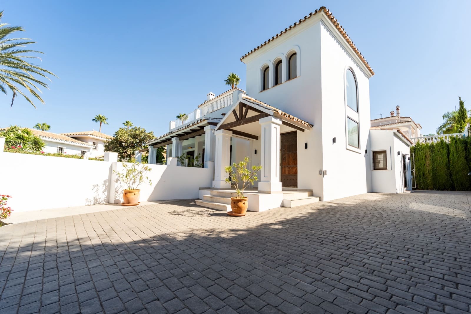 5 makuuhuone Huvila myytävänä paikassa Marbella mukana uima-altaan 
autotalli - 2 075 000 € (Ref: 10022221)