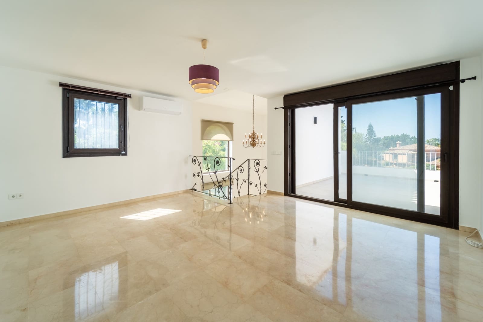 5 makuuhuone Huvila myytävänä paikassa Marbella mukana uima-altaan 
autotalli - 2 075 000 € (Ref: 10022221)