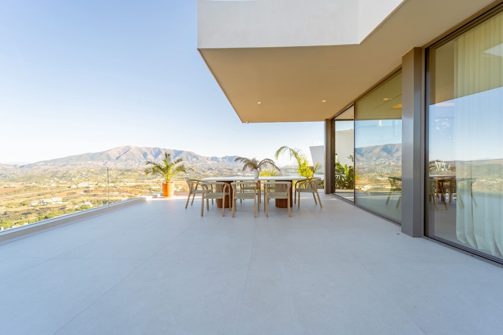 5 bedroom Villa for sale in Mijas Costa with pool garage - € 3,100,000 (Ref: 10027029)