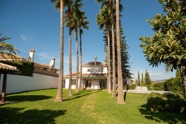 4 makuuhuone Huvila myytävänä paikassa Cerros del Águila, Mijas mukana uima-altaan 
autotalli - 895 000 € (Ref: 10030268)
