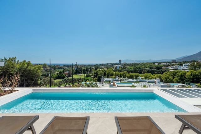 2 quarto Penthouse para venda em Marbella com piscina garagem - 1 495 000 € (Ref: 10030270)