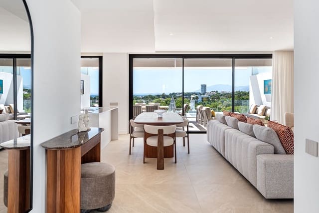 2 quarto Penthouse para venda em Marbella com piscina garagem - 1 495 000 € (Ref: 10030270)