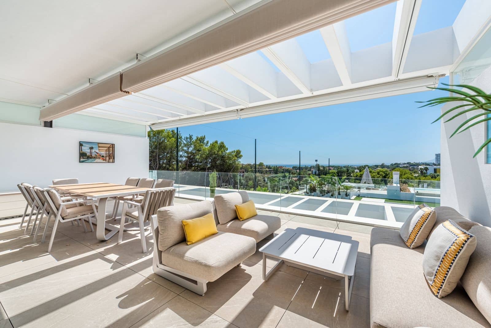 2 quarto Penthouse para venda em Marbella com piscina garagem - 1 495 000 € (Ref: 10030270)