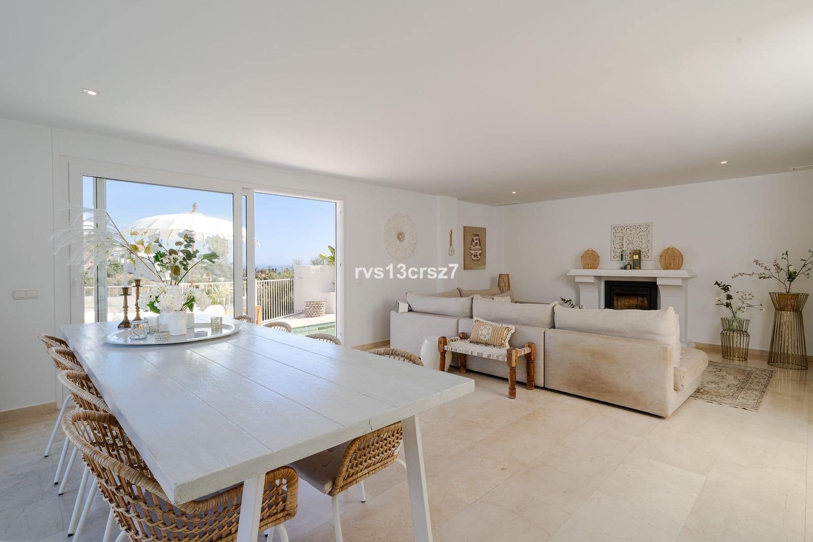 4 bedroom Villa for sale in Marbella with pool garage - € 1,495,000 (Ref: 10030274)