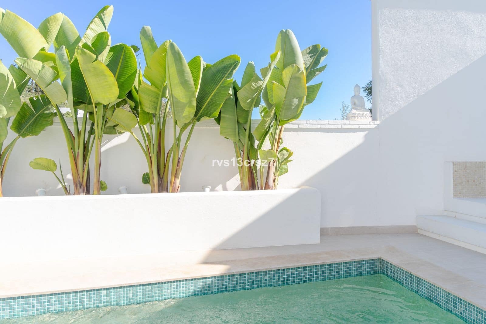 4 bedroom Villa for sale in Marbella with pool garage - € 1,495,000 (Ref: 10030274)