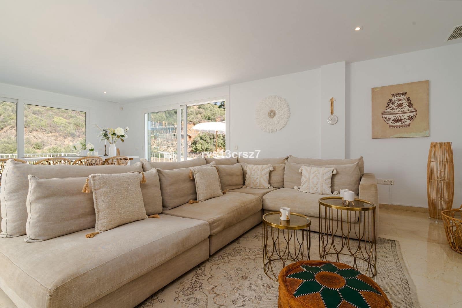 4 bedroom Villa for sale in Marbella with pool garage - € 1,495,000 (Ref: 10030274)