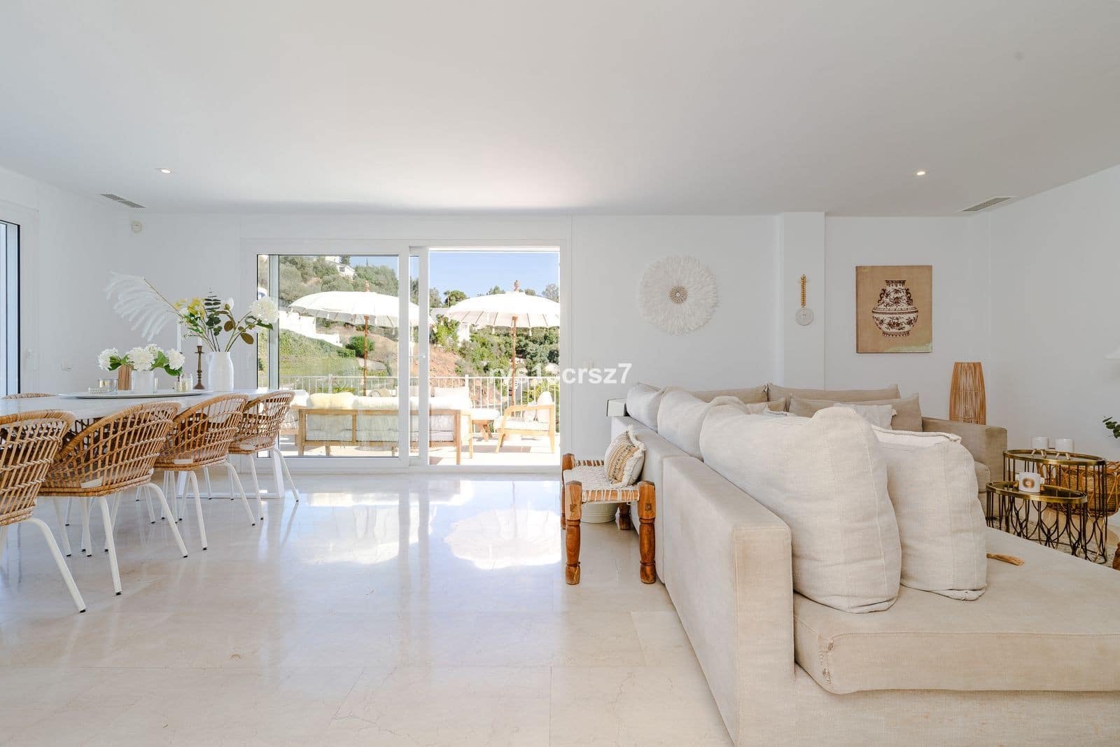 4 bedroom Villa for sale in Marbella with pool garage - € 1,495,000 (Ref: 10030274)