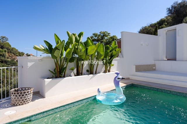 4 bedroom Villa for sale in Marbella with pool garage - € 1,495,000 (Ref: 10030274)