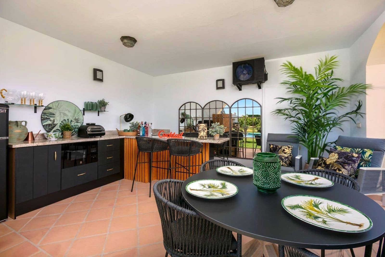 4 bedroom Villa for sale in Benahavis with pool garage - € 2,895,000 (Ref: 10030275)