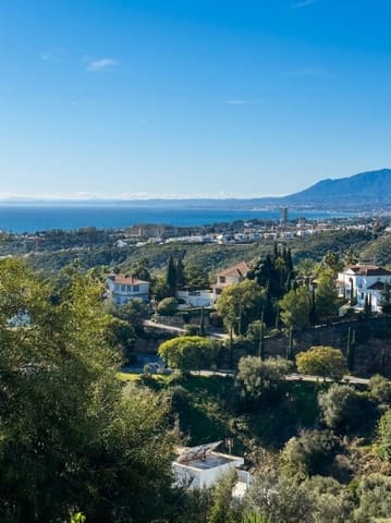5 bedroom Villa for sale in Marbella with pool garage - € 3,695,000 (Ref: 10030277)