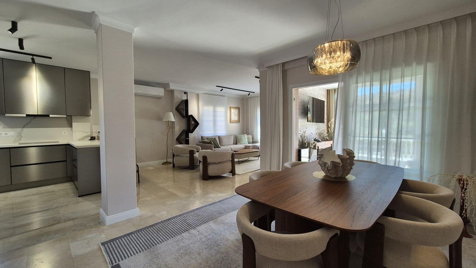 4 soverom Villa til salgs i Riviera del Sol med svømmebasseng garasje - € 965 000 (Ref: 10031724)