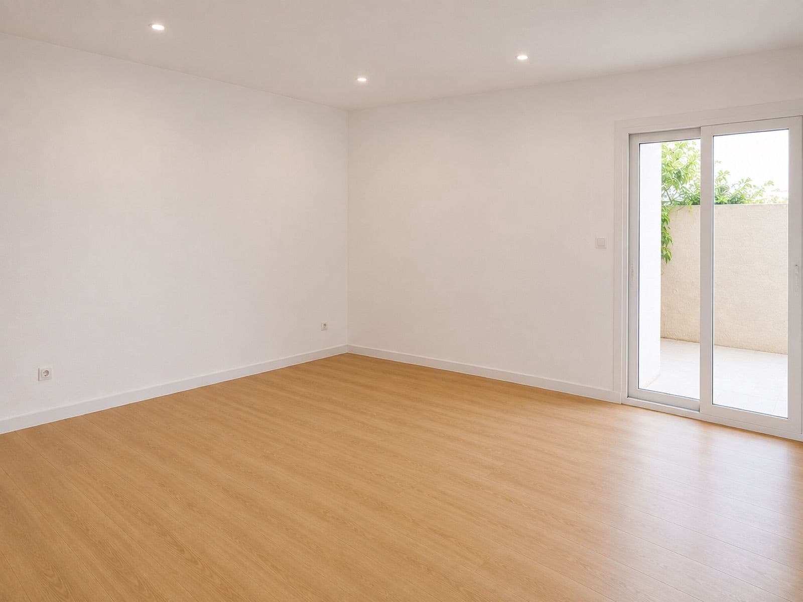 4 bedroom Villa for sale in El Faro with pool garage - € 1,425,000 (Ref: 10031725)