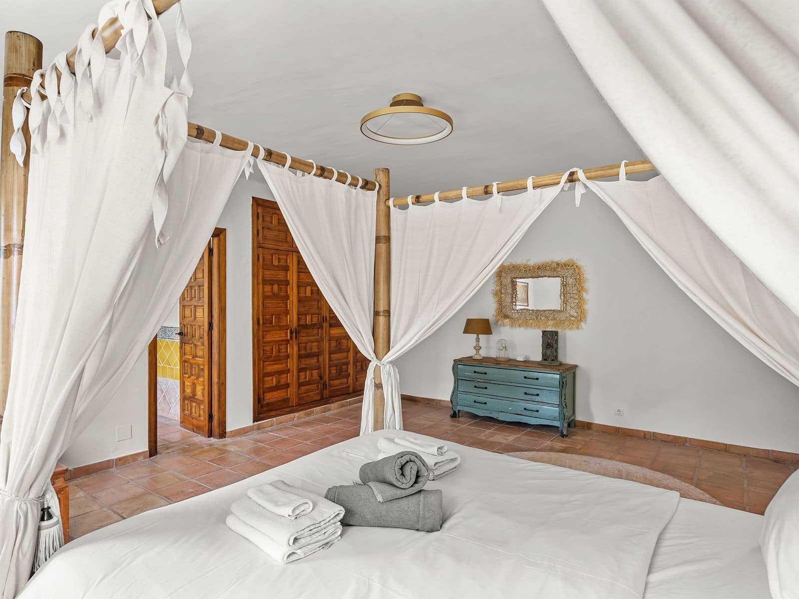 8 slaapkamer Villa te koop in Marbella met zwembad garage - € 2.500.000 (Ref: 10031726)