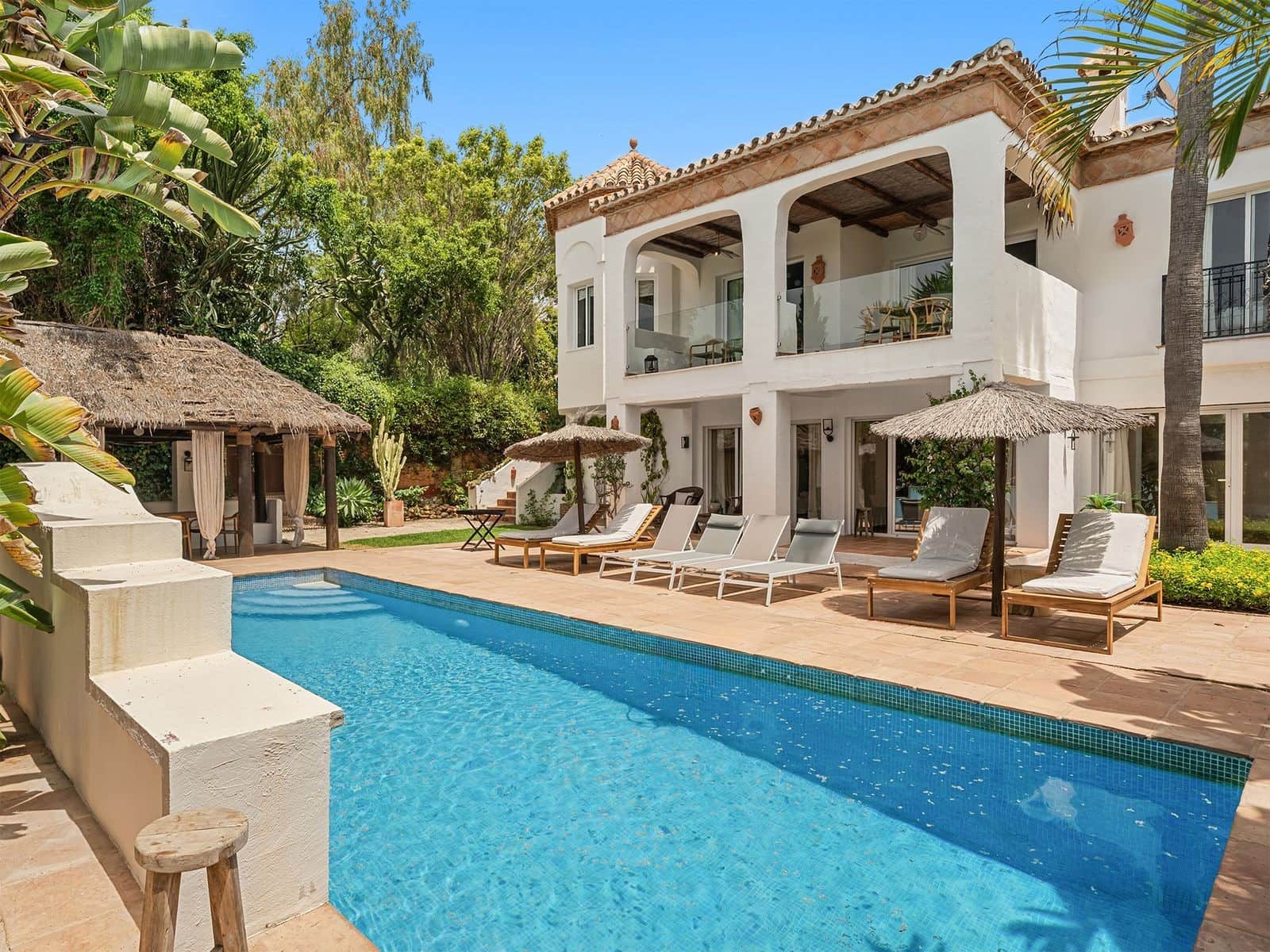 8 slaapkamer Villa te koop in Marbella met zwembad garage - € 2.500.000 (Ref: 10031726)