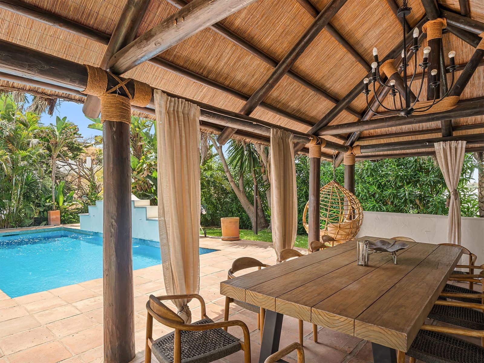 8 slaapkamer Villa te koop in Marbella met zwembad garage - € 2.500.000 (Ref: 10031726)