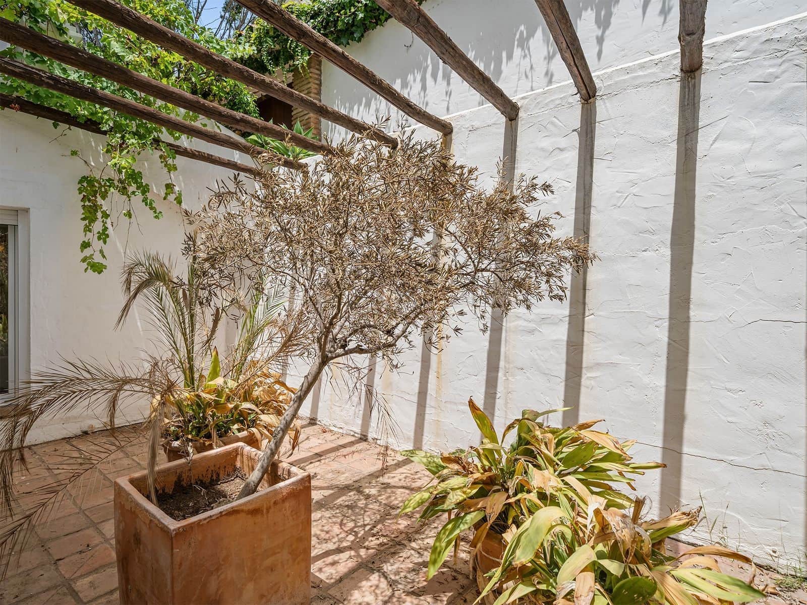 8 slaapkamer Villa te koop in Marbella met zwembad garage - € 2.500.000 (Ref: 10031726)