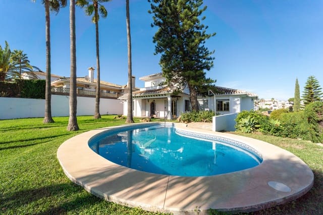 4 makuuhuone Huvila myytävänä paikassa Cerros del Águila, Mijas mukana uima-altaan 
autotalli - 965 000 € (Ref: 10031730)