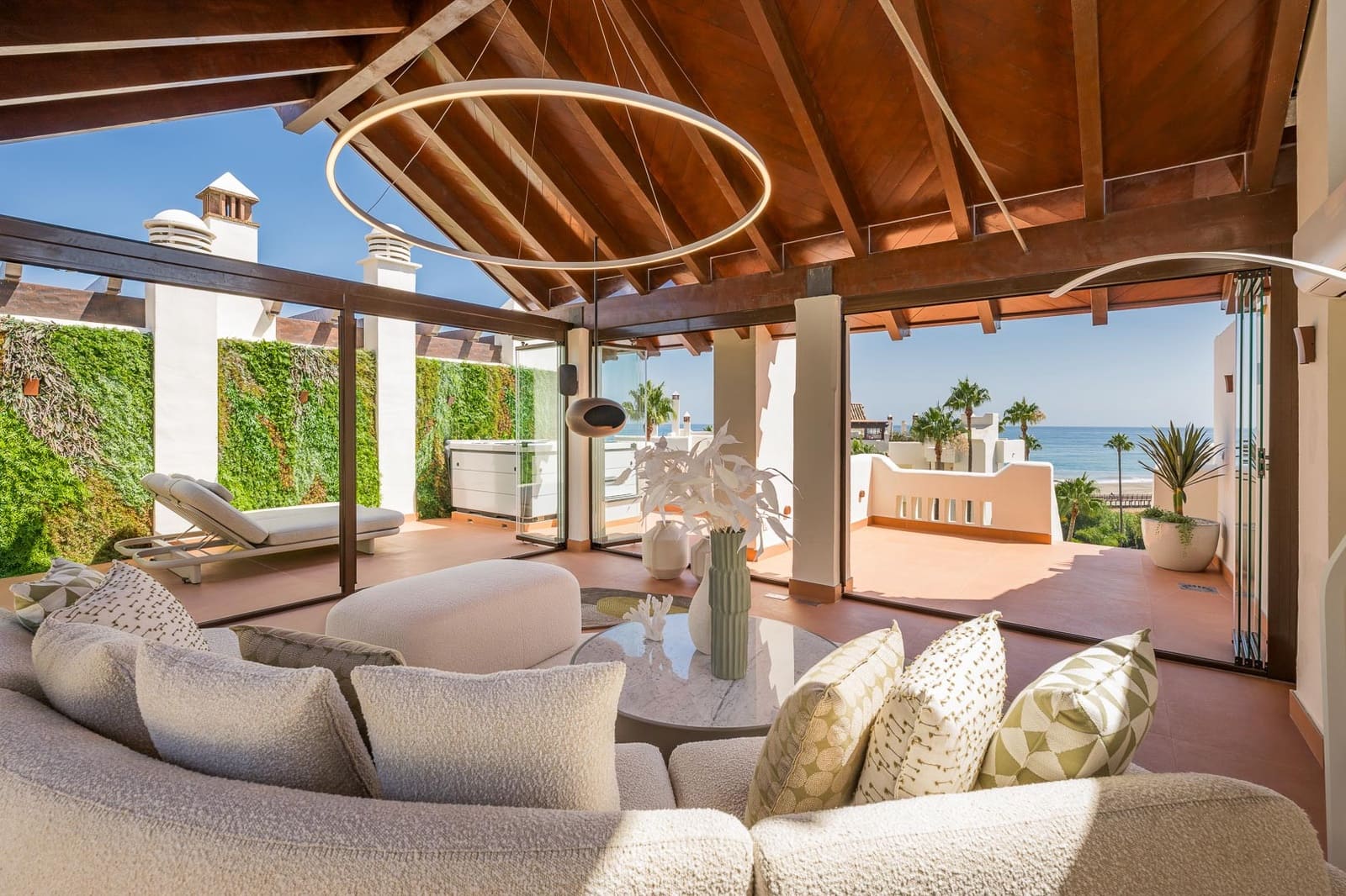 3 sypialnia Penthouse na sprzedaż w Estepona z basenem garażem - 2 695 000 € (Ref: 10033654)