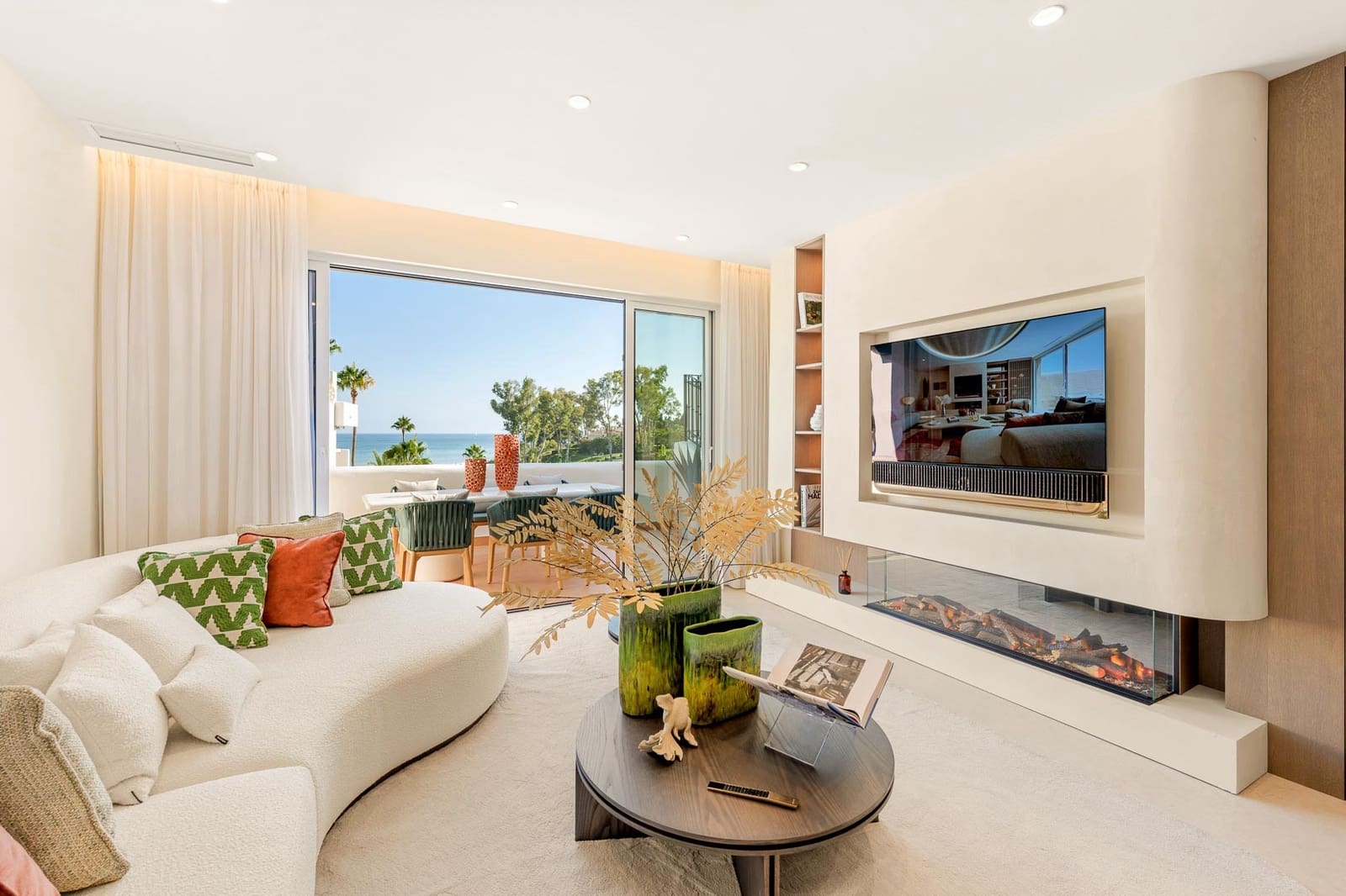 3 sypialnia Penthouse na sprzedaż w Estepona z basenem garażem - 2 695 000 € (Ref: 10033654)