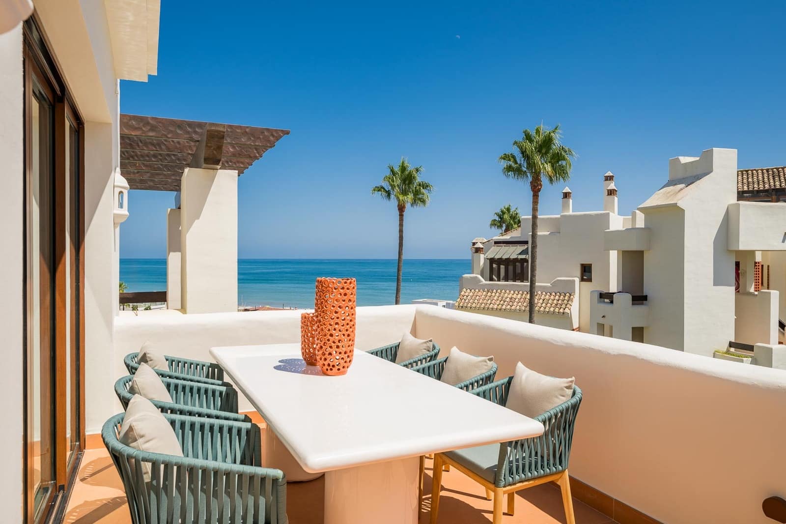 3 sypialnia Penthouse na sprzedaż w Estepona z basenem garażem - 2 695 000 € (Ref: 10033654)