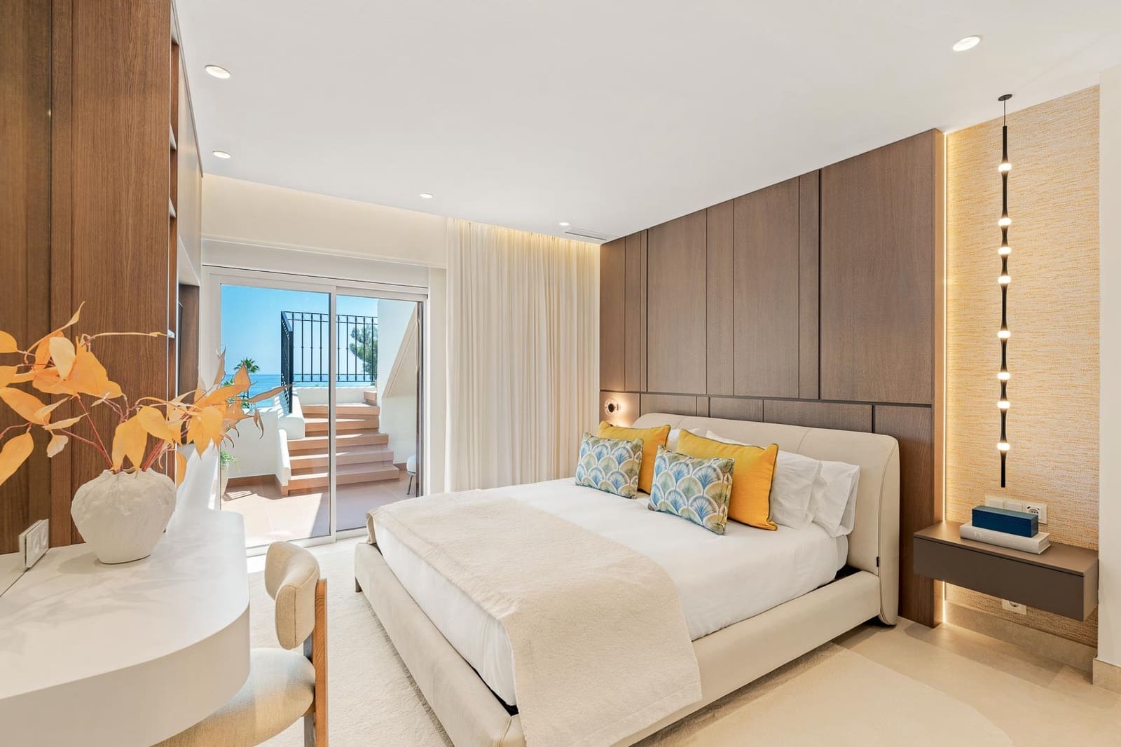 3 sypialnia Penthouse na sprzedaż w Estepona z basenem garażem - 2 695 000 € (Ref: 10033654)