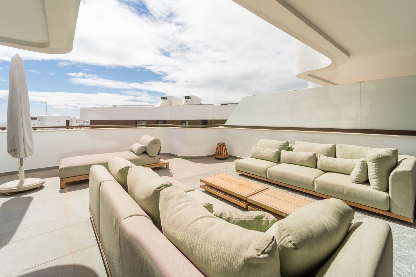 3 Zimmer Apartment zu verkaufen in Estepona mit Pool Garage - 847.500 € (Ref: 10038122)