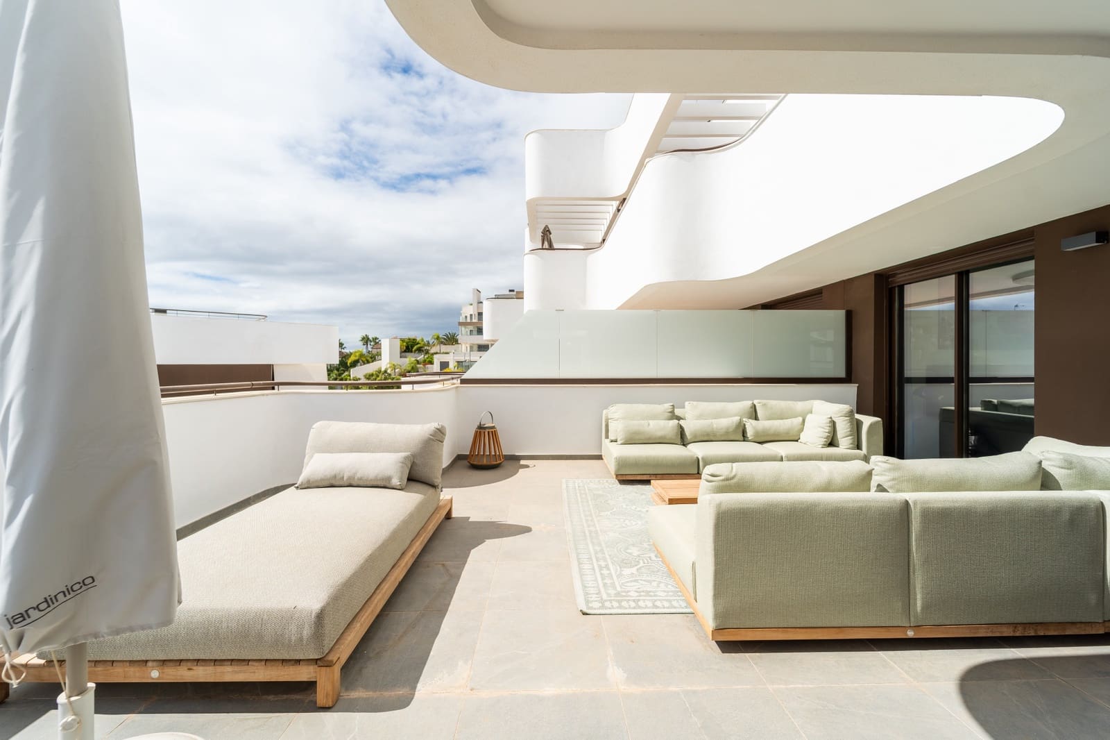 3 Zimmer Apartment zu verkaufen in Estepona mit Pool Garage - 847.500 € (Ref: 10038122)