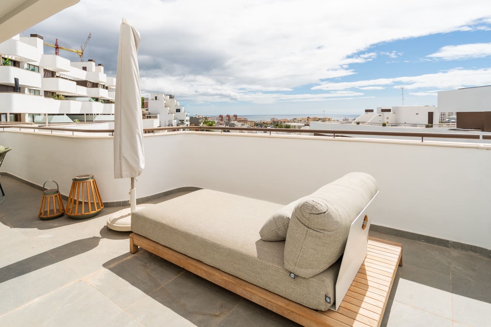 3 Zimmer Apartment zu verkaufen in Estepona mit Pool Garage - 847.500 € (Ref: 10038122)