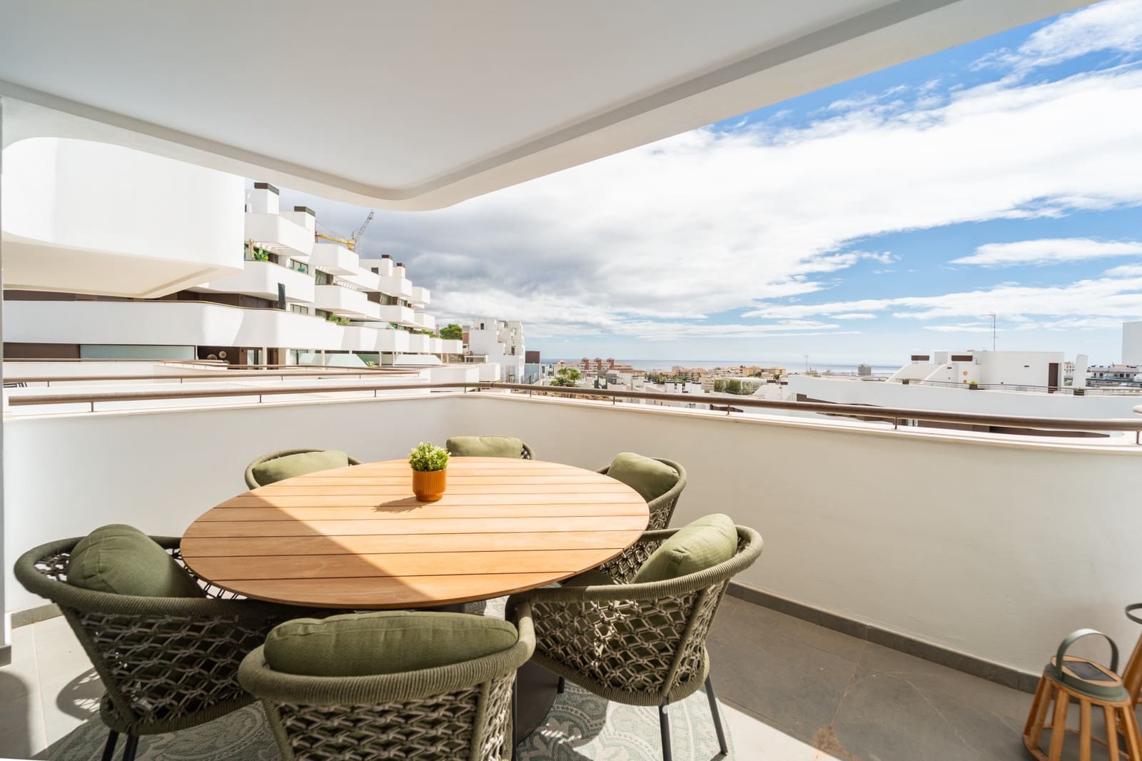 3 Zimmer Apartment zu verkaufen in Estepona mit Pool Garage - 847.500 € (Ref: 10038122)
