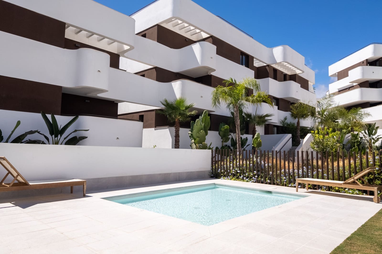 3 Zimmer Apartment zu verkaufen in Estepona mit Pool Garage - 847.500 € (Ref: 10038122)