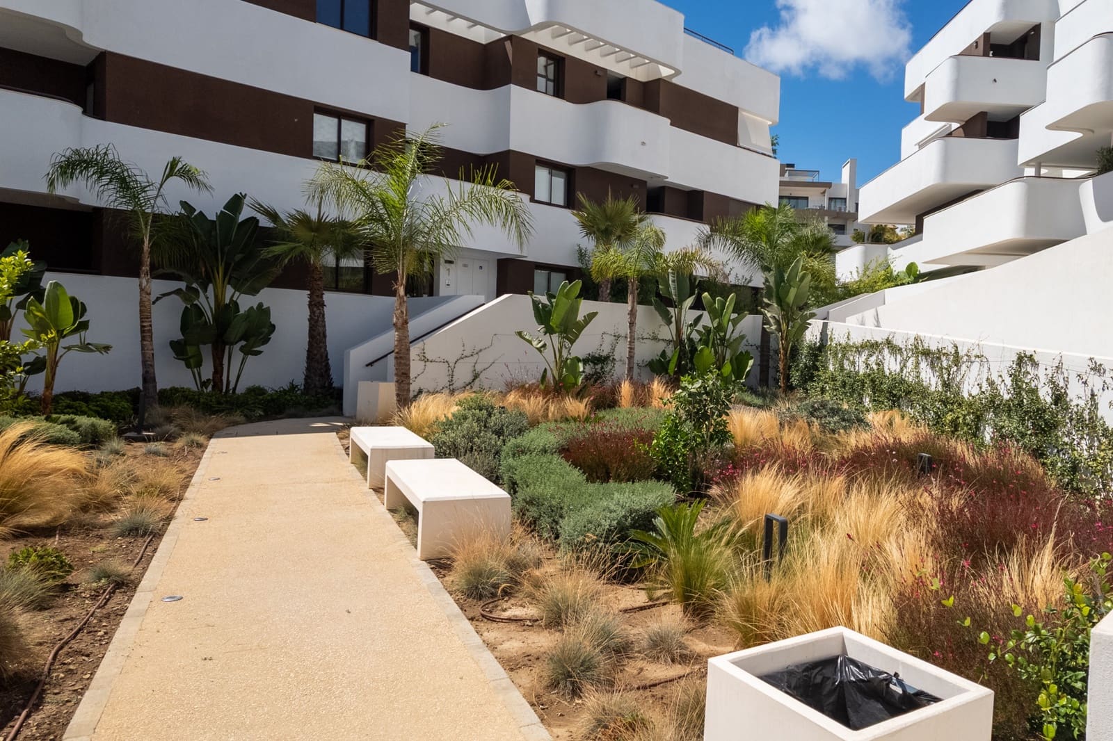 3 Zimmer Apartment zu verkaufen in Estepona mit Pool Garage - 847.500 € (Ref: 10038122)