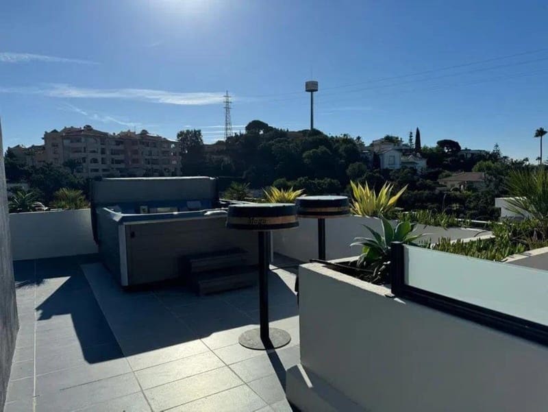 4 sypialnia Willa na sprzedaż w Marbella - 1 795 000 € (Ref: 10040774)