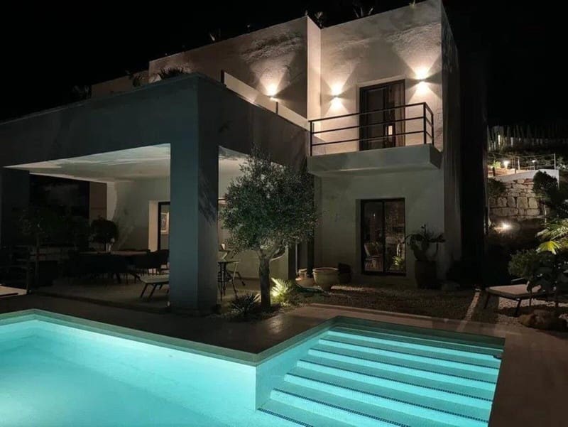 4 sypialnia Willa na sprzedaż w Marbella - 1 795 000 € (Ref: 10040774)