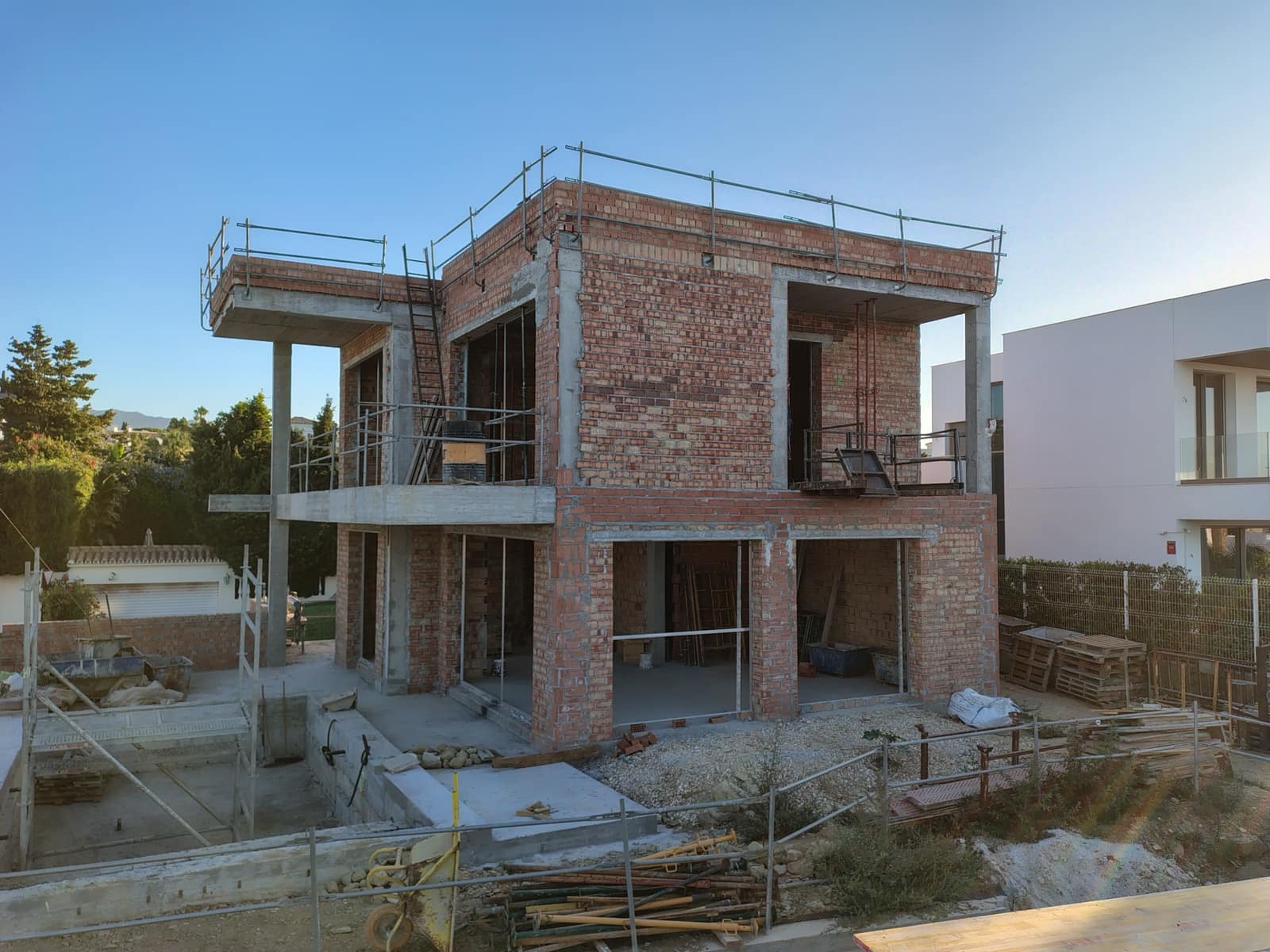 Chalet de 4 habitaciones en El Chaparral en venta con piscina garaje - 1.765.000 € (Ref: 10042721)