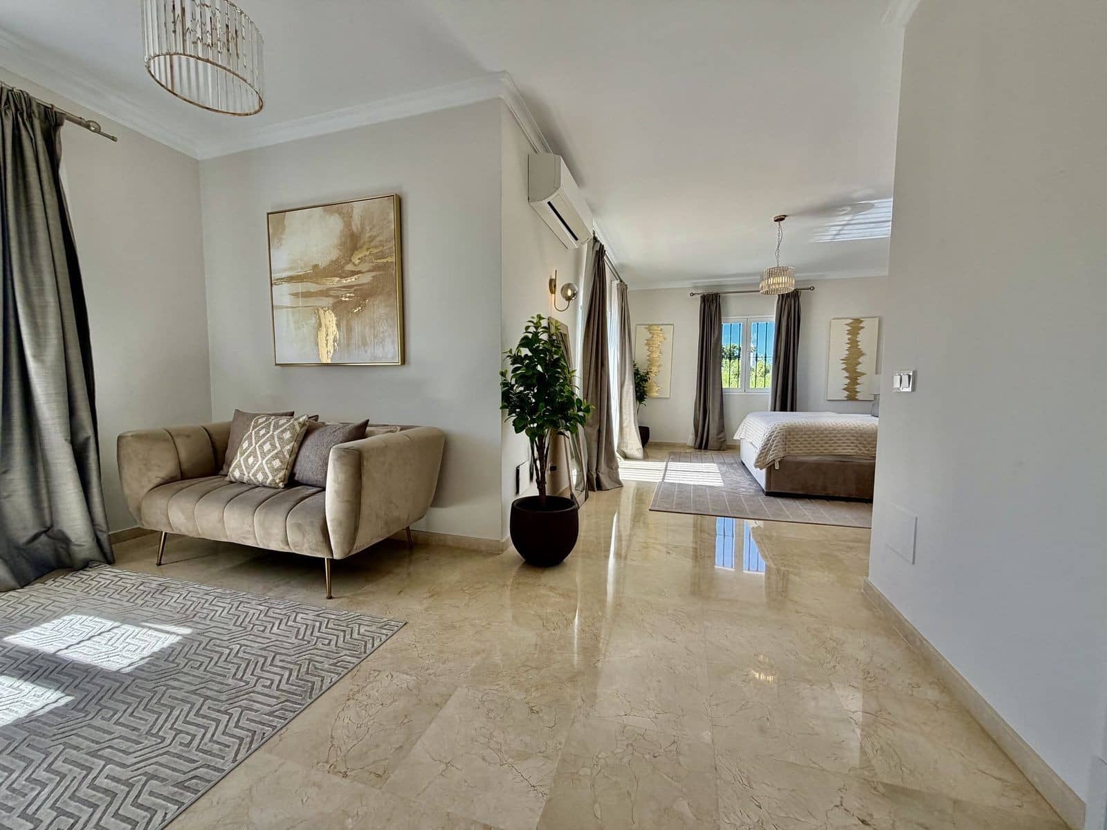 4 soveværelse Villa til salg i Marbella med swimmingpool garage - € 1.850.000 (Ref: 10044749)