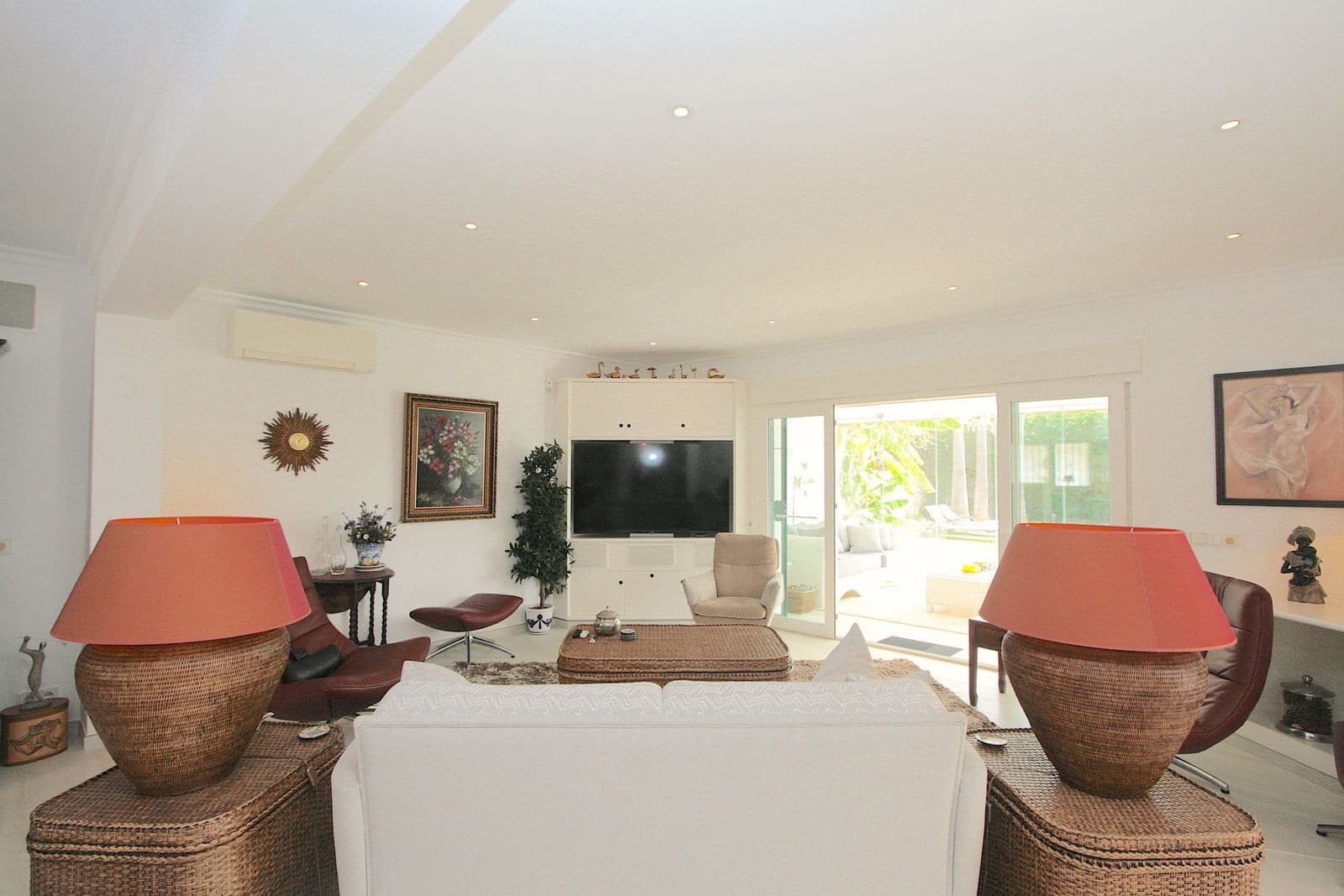 3 soveværelse Villa til salg i Mijas Costa med swimmingpool garage - € 1.295.000 (Ref: 10044754)