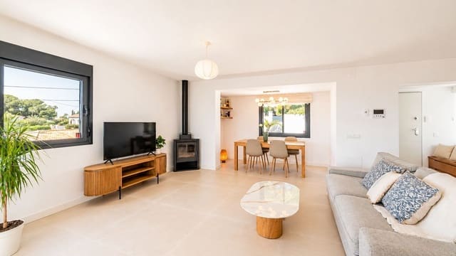 Chalet de 4 habitaciones en La Capellania, Benalmádena en venta con piscina garaje - 1.290.000 € (Ref: 10044755)