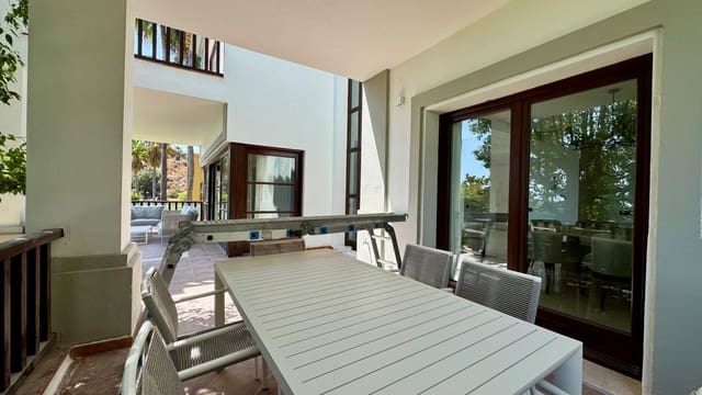 6 makuuhuone Huvila myytävänä paikassa Marbella mukana uima-altaan 
autotalli - 3 000 000 € (Ref: 10044756)