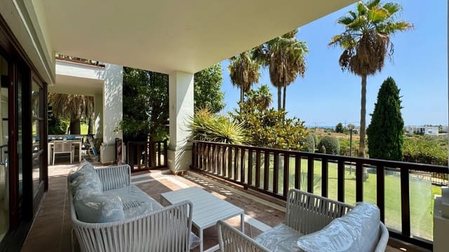 6 makuuhuone Huvila myytävänä paikassa Marbella mukana uima-altaan 
autotalli - 3 000 000 € (Ref: 10044756)