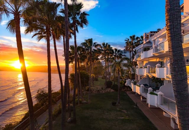 3 slaapkamer Appartement te koop in Estepona met garage - € 1.250.000 (Ref: 10044757)